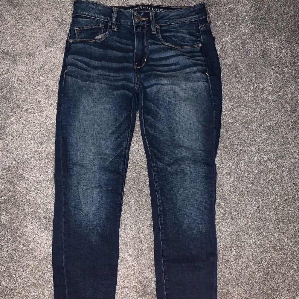 NWOT Medium wash high rise denim jeans